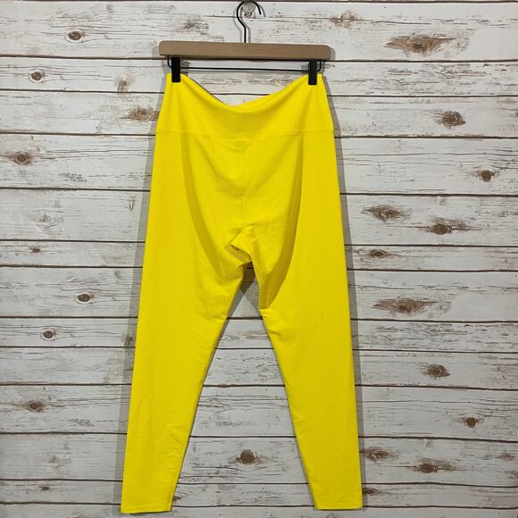 NWOT Beach Riot Sport Workout Set - Yellow - XL - Picture 9 of 16